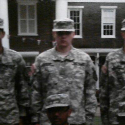 Badmofo109's profile picture. Joseph(Dakota)Dunham. From Buna,Texas. Hunt, Fish, Mud, Race, PT, Fuck shit up. United States Army.  PV2. 11B. Cadet.