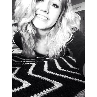 Hello Lovlies!(:3 instagram: @jedi.kan / ask.fm: @kanyunsherrenelyons/ vine: Kanyun Lyons/ facebook: Kanyun Lyons/ snapchat: kan_14