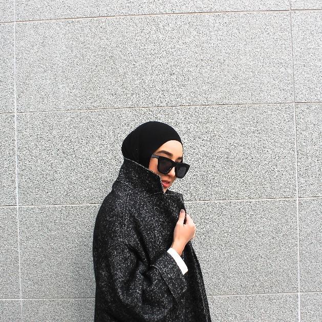 Imane | Fashionwithfaith
20 - Stockholm - youtuber