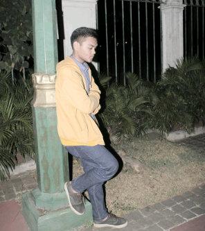 ingin menjadi orang yg humoris yg bisa bikin teman gw tersenyum :)  || I like anime ||~Bocah Gokil Dari  TKJ {teknik komputer jaringan}