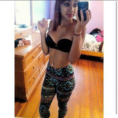 She_A_Dime_97's profile picture. #RoyaltyRvnked. 
17 Years Young
~Employed with 2 Jobs.. Independent ❤