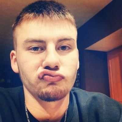 uhh_its_josh's profile picture. i have a general education..