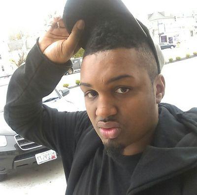 ♊I'm blueboi crown me king or should I say queen nah I'm ?KING I make love to my MONEY
