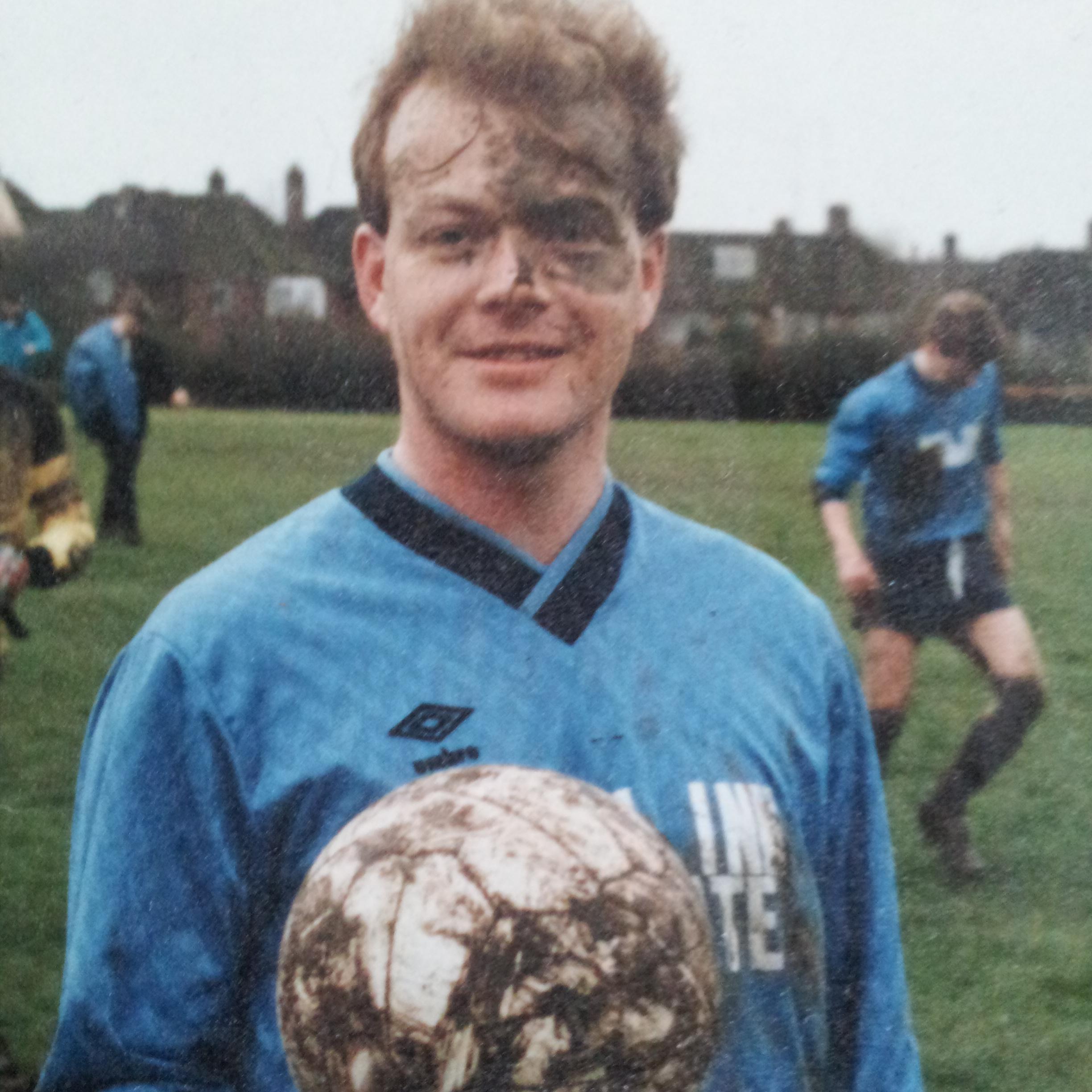 Horticulturalist. Cricket coach and umpire. Quiz master and quiz question writer. Vocalist with Those Naughty Lumps. West Ham United and Barnet fan.