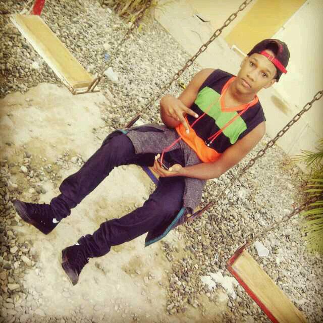 yO sueñO con amor porque se que en el fondo nosotros amamOs whatAap  829-550-8604   im #RapPer