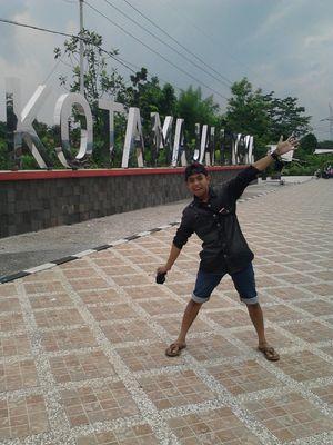 Hadapi semua dengan senyuman …~_~… yakinilah for evething you wants,, But you must cross the hardline ............ and Belive that Good is One