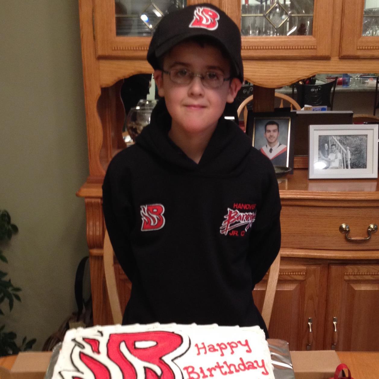 DougHill17's profile picture. My son Zach likes to take photos, sports of all types...by Hockey most! e-mail dehill@wightman.ca