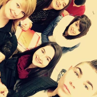 NouryJulie's profile picture. 