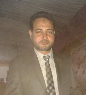 صديقيى : أنا هنا خلفك، عندما يسكن اليأس عينيك وتذبل روحك من معارك الحياة ، إلتفت إلي ، فصدري سماء تحتضن أوجاعك