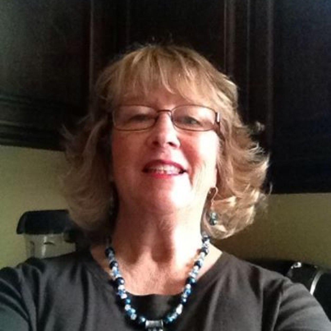 Erinkullwagner's profile picture. 