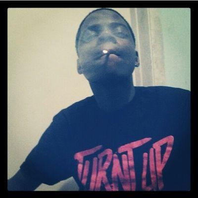 I'm Da mf man, die ops, #stk, free all my niggas til they free, free kellz, fuck 12