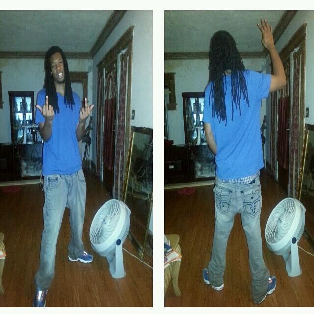 Naptown 317 Guilford YayoClub The Ent,, I Shoot Videos and Rap too #FWM Free the Team 
Email: GoofBooking@yahoo.com
IG: Goofyayoclub317
Facebook: Goof Gray