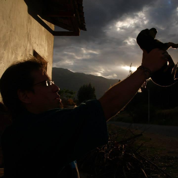 HerzAaron's profile picture. Politólogo, antropólogo, mediador y lo que salga. Antropólogo de la alimentación para sentirme inteligente por comer.