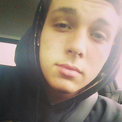 IG; @thatflirtgunner  Kik; GunneerLee Snapchat ; Gunnahhlong5