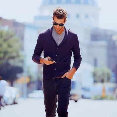 看護師をやりながら美容関係の仕事をして月７０万稼いでいます！
また交流会の開催などもしてるので興味のある人是非話しましょう！
随時DM受け付けてます♪