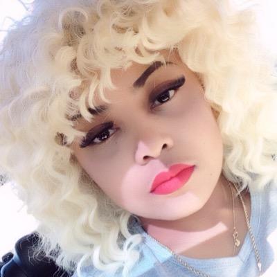 SummerDisss's profile picture. 关注必回，美好生活一起分享