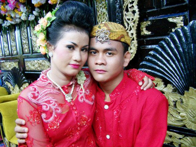 19.08.90 sudh menikah thn 2008.