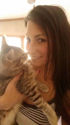 mzdenamarie's profile picture. 🐾 Future Dogtor Rossi  🐈                 Post-Apocalypse zombiesss 🧟 Animal Telepathy I ❤ lions 🍷🐅 Disney ♥️