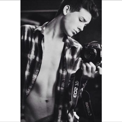 free follow bc ur cute. follow @whitesidesriot ?