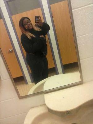 fwm doe follow me on instagram damnmommiedamn Nd kik me at Damnn_She_Thicck_22 SINGLE AF♥♡♥♡