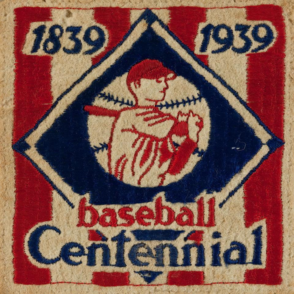 A photographic tribute to baseball's one hundredth season. And to the great men who wore the commemorative patch.
@mattdahlgren12