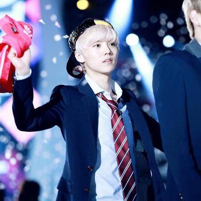 แมนกว่าพี่ก็มิสทิฟ'นี่แล้วน้อง♔ ร่องกาส์หน้าหวานขาล่ำ กวนตีน99% สายแบ๊ว(?)ใสๆเชื่อดิ #วันทองline