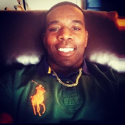 (Single) & Finally made a Twitter an its almost 2015 ! -Unfollowers will be Unfollowed! #Eagles #BCCC - Instagram - @dontedavon215 - Snapchat @dontedavon23