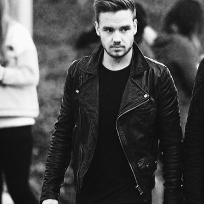 i follow back so while youre here follow me updates, opinions, and fangirling
