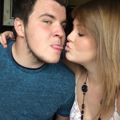 jsimons60's profile picture. What doesn't kill you simply makes you... stranger. #TeamWolves #FootballIsLife #110247365