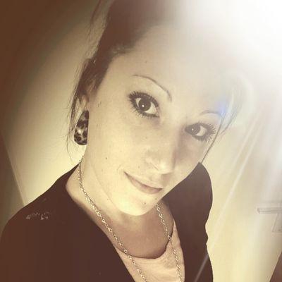 AmelieAlana's profile picture. 