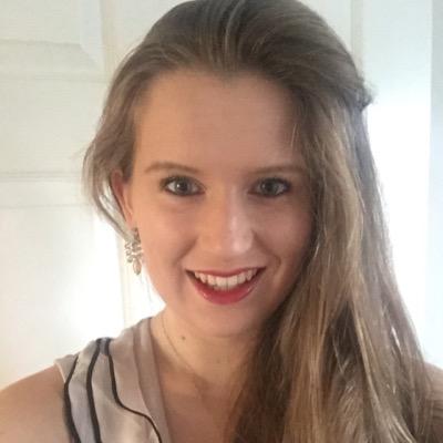 Small biz owner & Communications Advisor. Uni of Exeter EngLit BA, MA; research in sexuality & posthumanism. Foodie. Views my own. Instagram @arabellajonesgifts