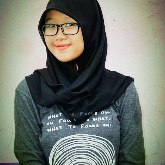Pecinta Warna Gelap - Ratu Bantal - kaca mata - ♥Dreamer's my best friends - ♥my husband   @Grasella26