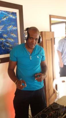 Baldhead31's profile picture. I am a very cool and outgoing person! love to meet new people and visit new places.
Technology fanatic and Professional Dj