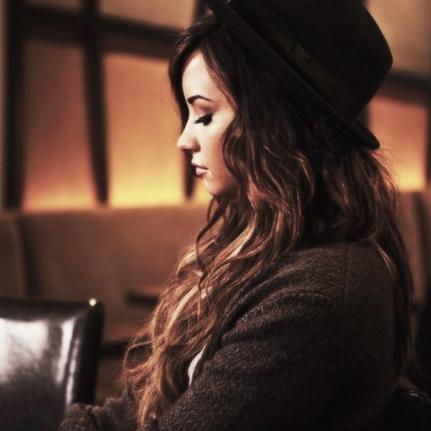 mrs_armstrong20's profile picture. @ddlovato