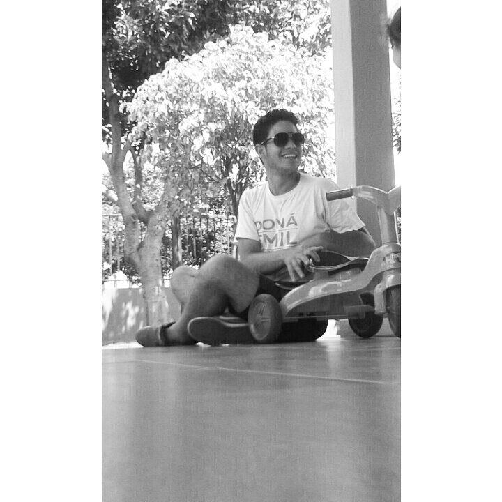 minha vida e resumida em AMIGOS , FUTEBOL E ROCK AND ROLL ♡♥♡♥
