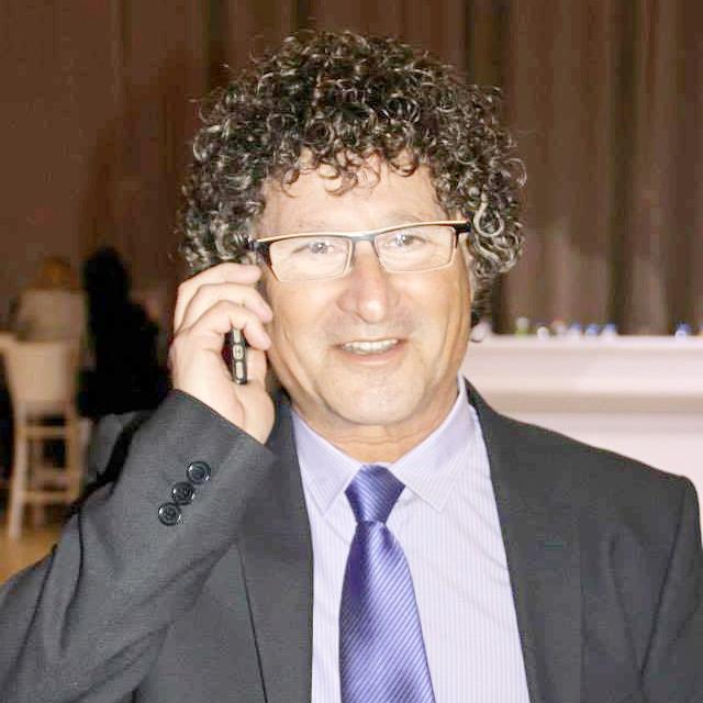 עופר זמיר יזמות והפקות בעמ - ניהול וקידום עסקים בפייסבוק