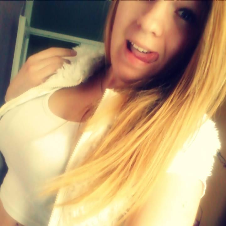 20, Hungarian girl.follow me and I follow you. 
facebook : https://t.co/Z26Wlr8bry