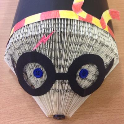 Welcome to Caerleon Comprehensive School Library's Twitter page. Follow us on Facebook too: Caerleon Comprehensive Library