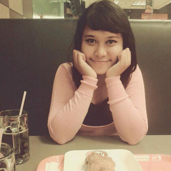 I'am always fallın ın love ın black, feel so confıdent ın red and comfort ın a bıt chocolate. Fısıp '14