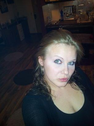 b3af3a2a274f4b6's profile picture. 