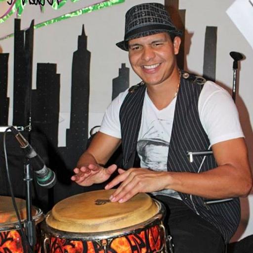 AGRADECIDO CON DIOS POR DARME EL DON DE SER MÚSICO, Futurista, Soñador, Luchador, Sincero y con mucha fe (SE LES QUIERE DE GRATIS DIOS LOS BENDIGA) PIN 29DE0260