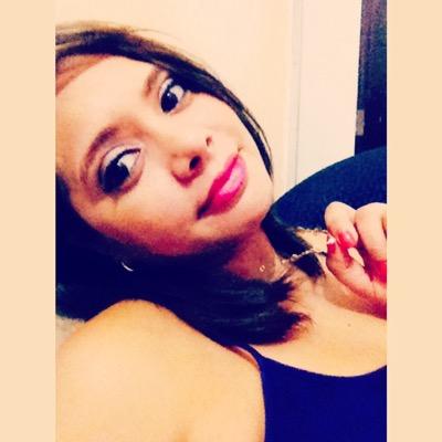 Pamelaluck's profile picture. Siga-me e eu sigo de volta!!!! :)