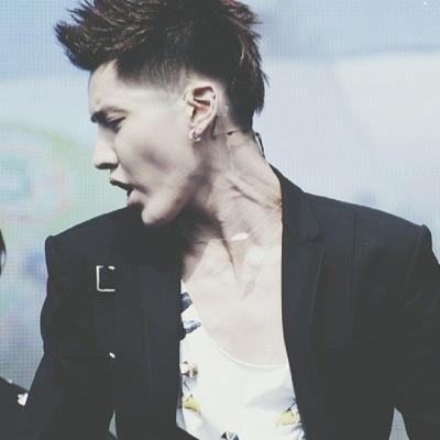 หล่อนะ 5555555555555555555 ยืมเมจจจ