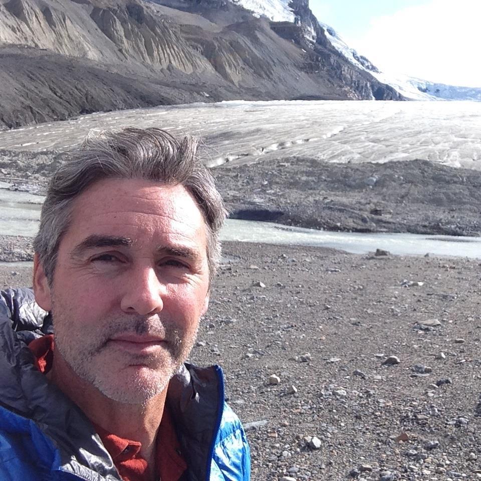 A sports medicine podiatrist, author and geek of all things related to health, fitness, sports, the outdoors and aging well.