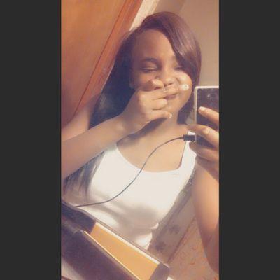 ill give all the jewels , all the shoes , all the clothes all the hoes just fa trizzy back ♥ but i know ill never get em Back @Rip_Deonte3 . ♥