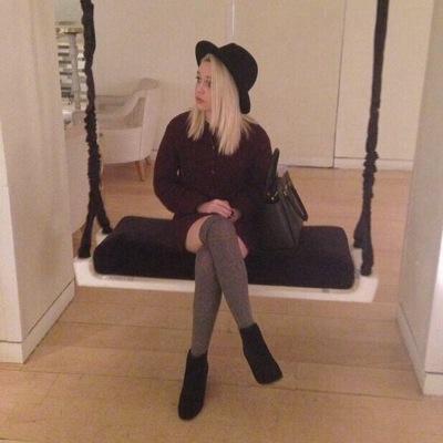 idk I'm just in love with Bea