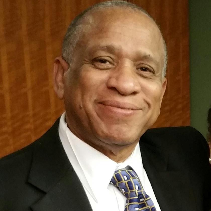 Periodista dominicano estadounidense, receptor de multiples reconocimientos, creador y editor de sitios webs, páginas de redes sociales, libros, discursos, etc.