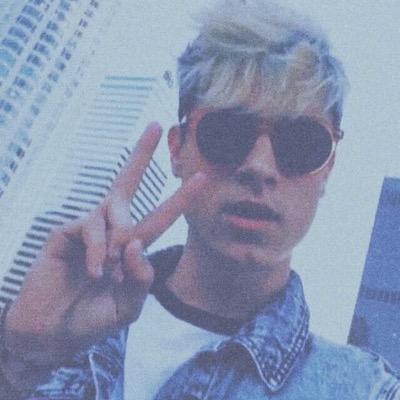 definelawley's profile picture. supporting the loud, disturbing kid of o2l named kian lawley