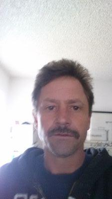 Single father and chef hopefully make some new friends.
