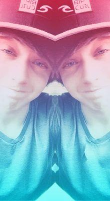 I'm Max.
I'm the most fabulous person you'll ever meet.
❤